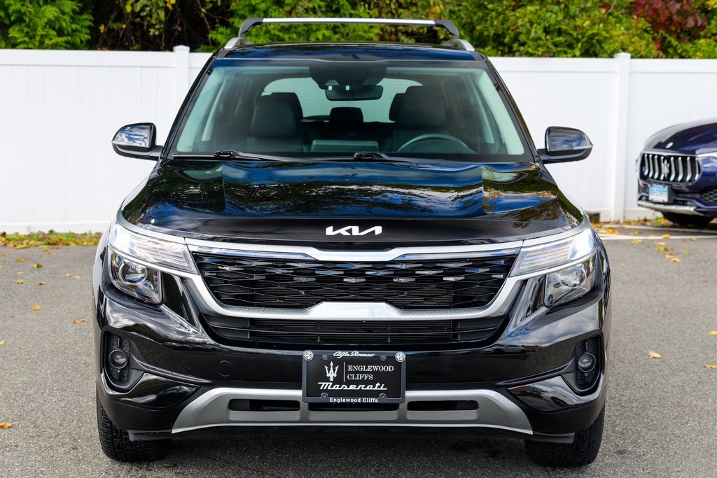 2023 Kia Seltos S photo 2