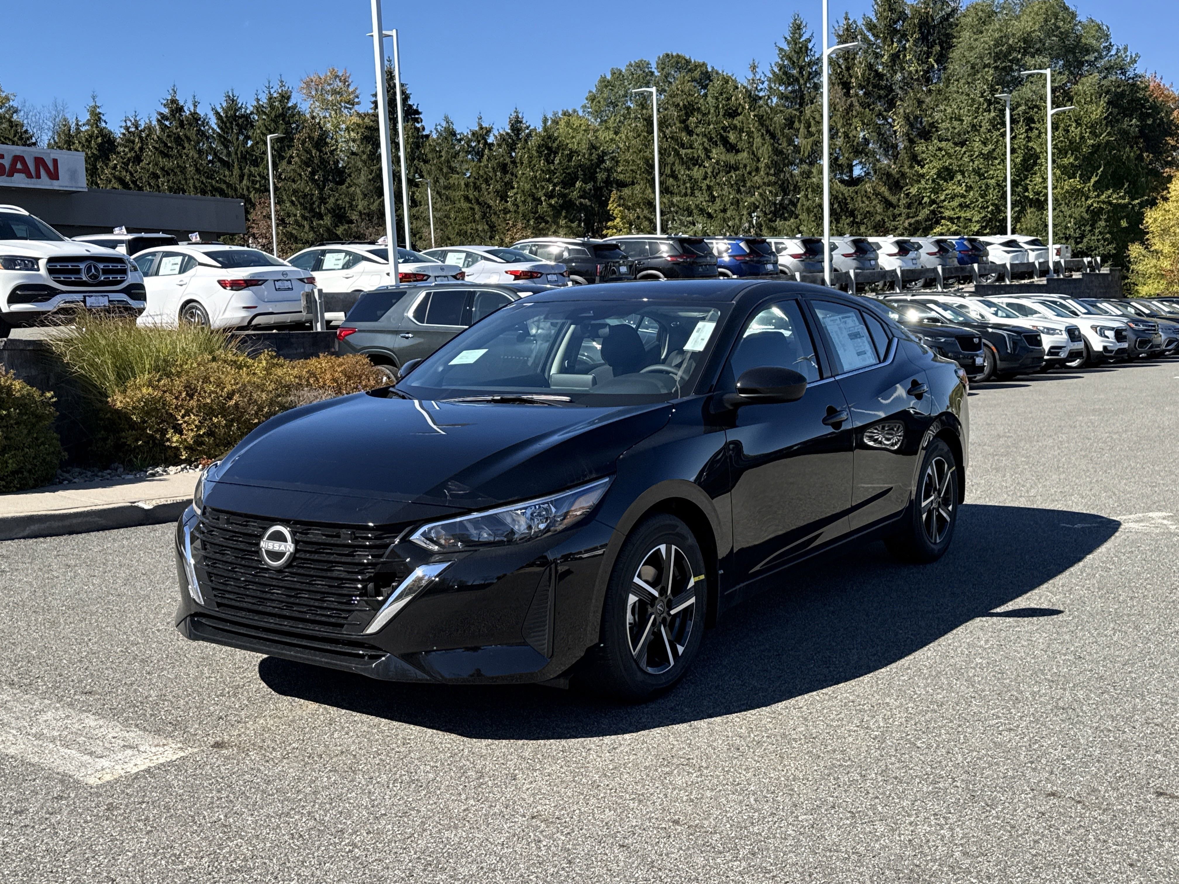 2025 Nissan Sentra SV's photo