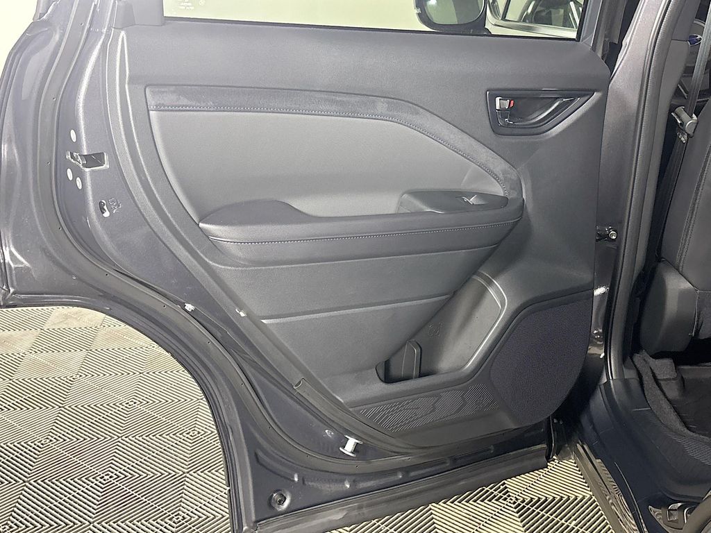 2025 Subaru Forester Limited photo 17