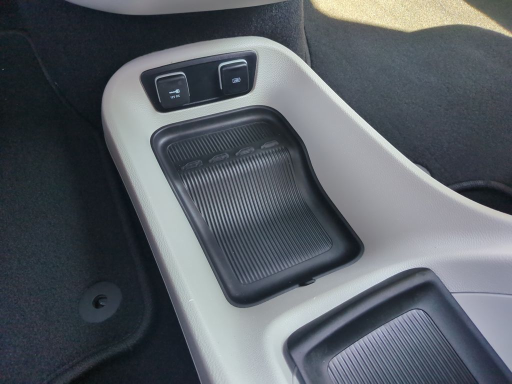 2020 Chrysler Pacifica Touring L photo 21