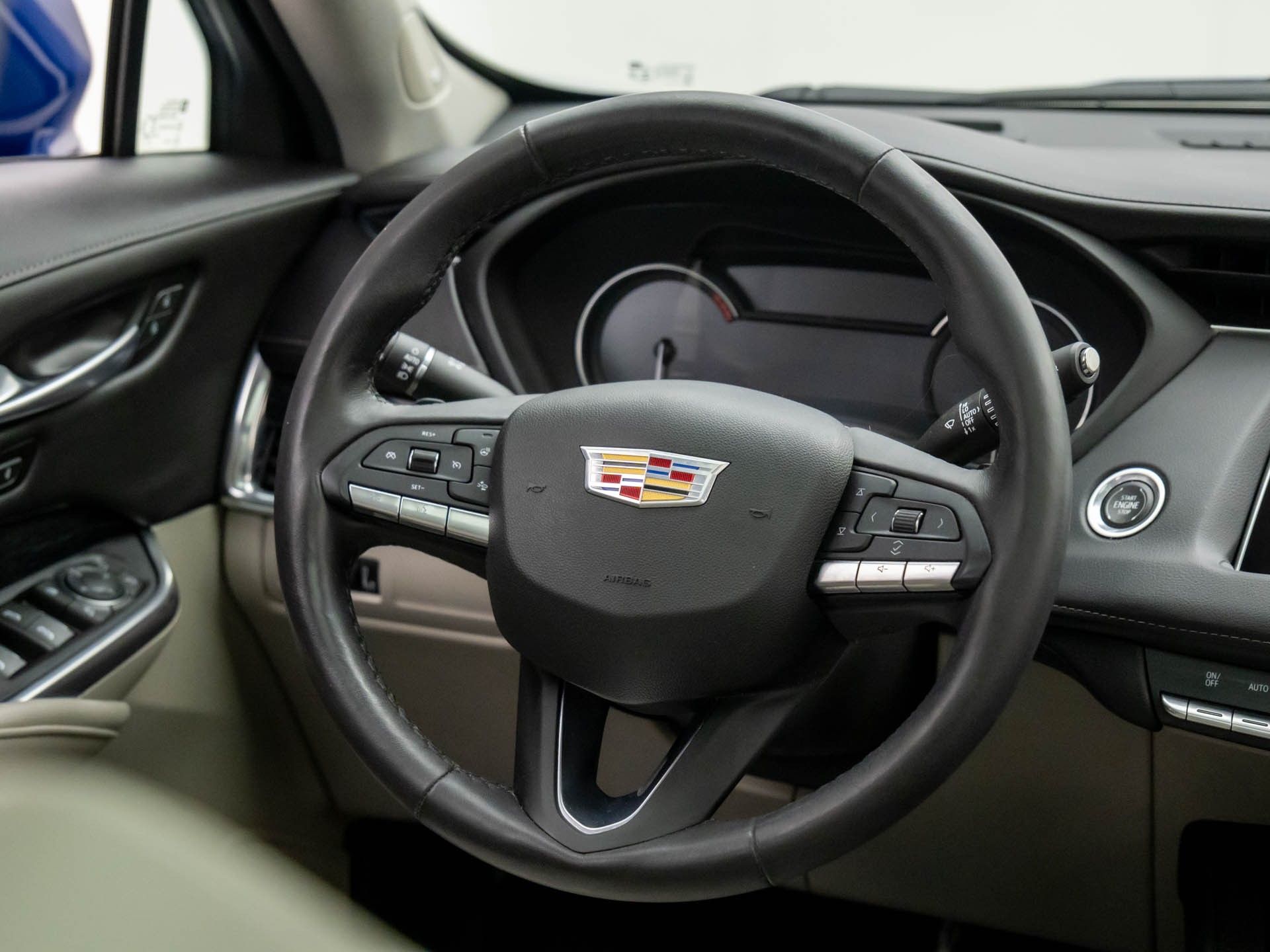 2023 Cadillac XT4 Premium Luxury photo 10