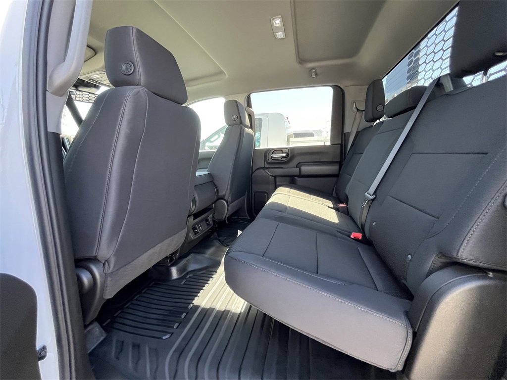 2025 Chevrolet Silverado 3500HD Work Truck photo 4
