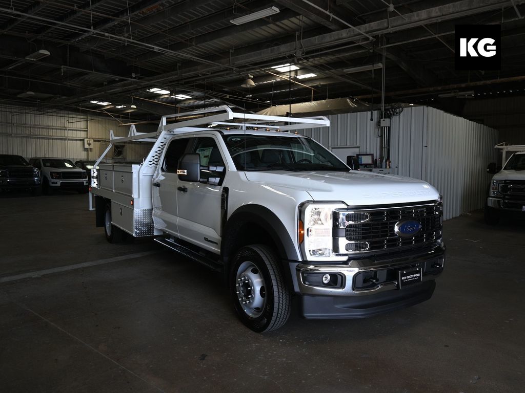 2026 Ford F-550 Super Duty Chassis Cab XL's photo