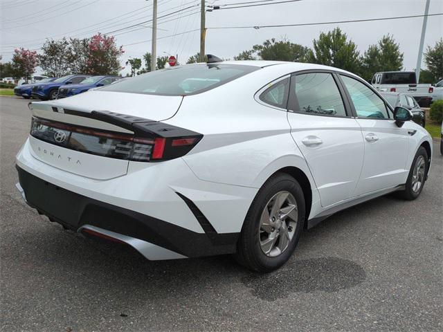 2025 Hyundai Sonata SE photo 3