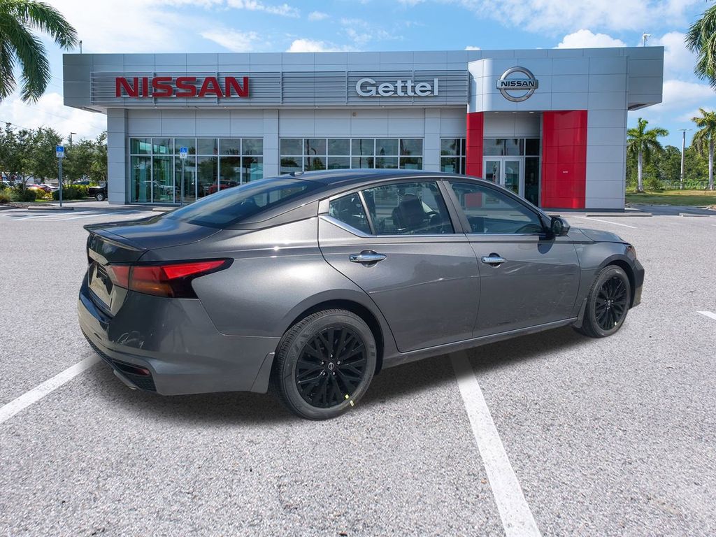 2025 Nissan Altima SV Special Edition photo 4