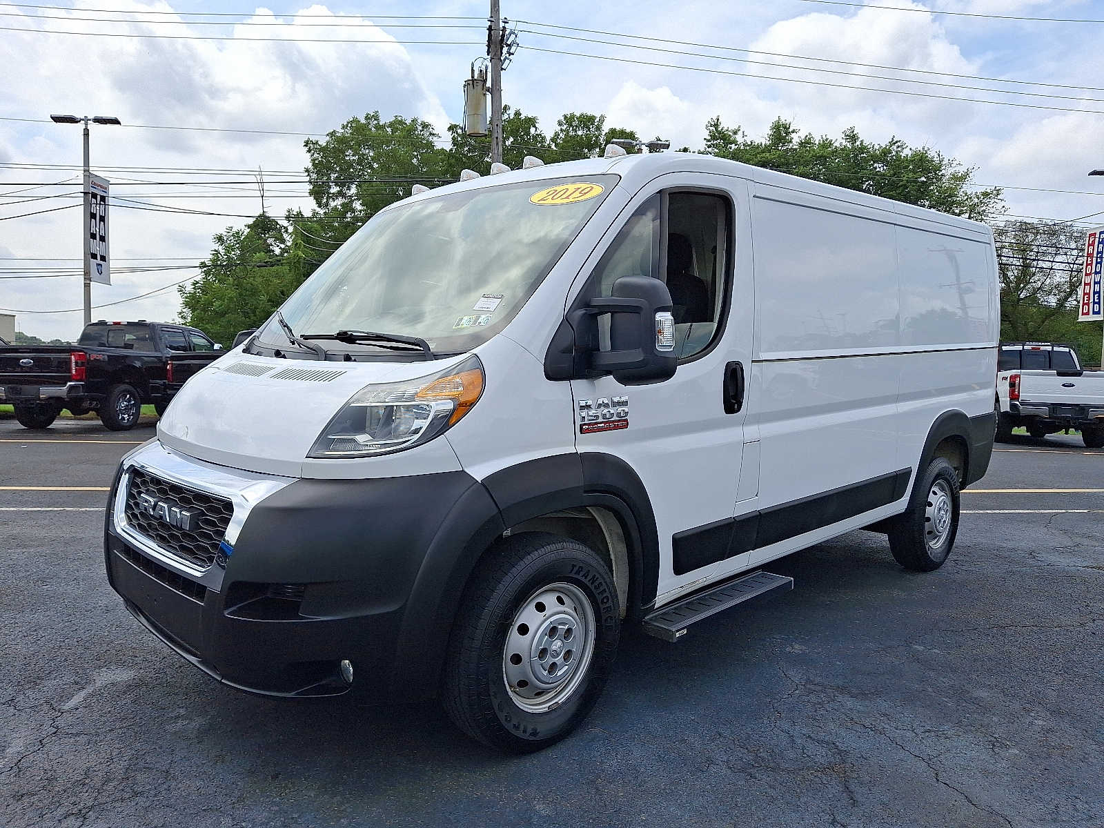 2019 Ram ProMaster 1500 Cargo Van photo 3