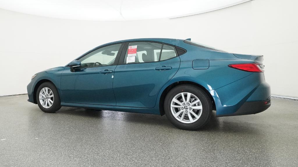 2026 Toyota Camry LE photo 12