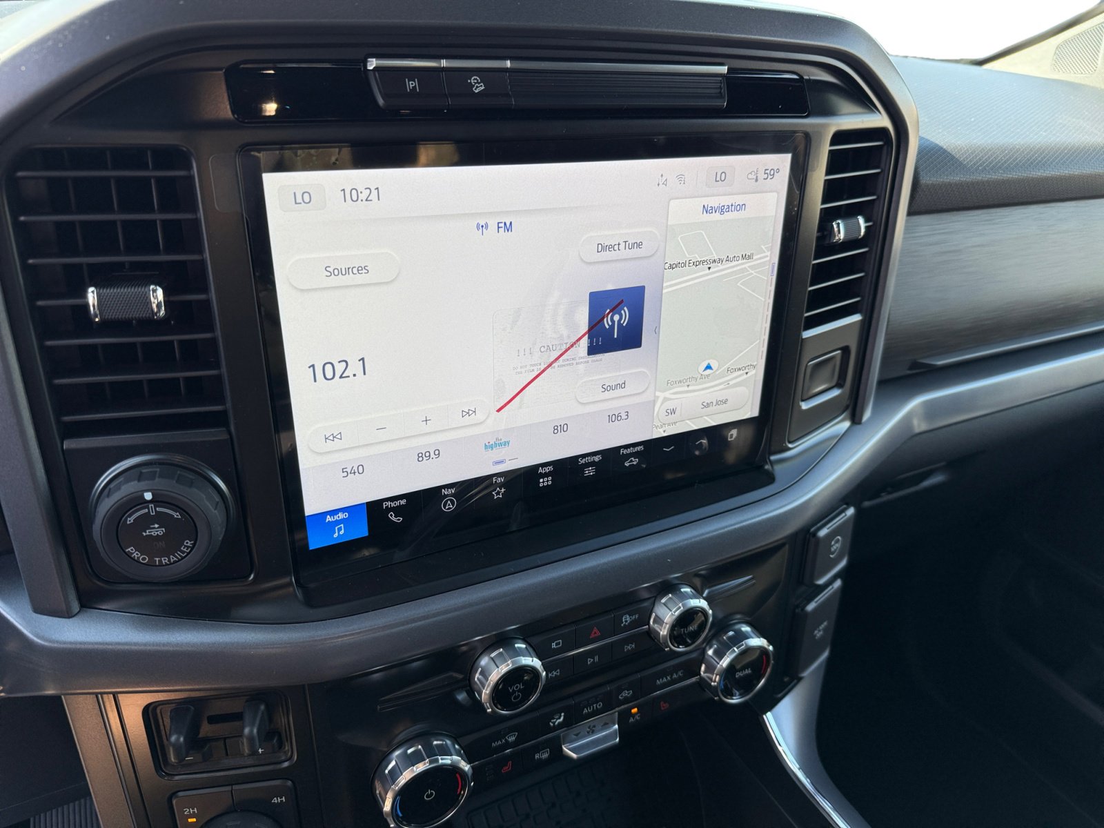 2025 Ford F-150 XLT photo 11