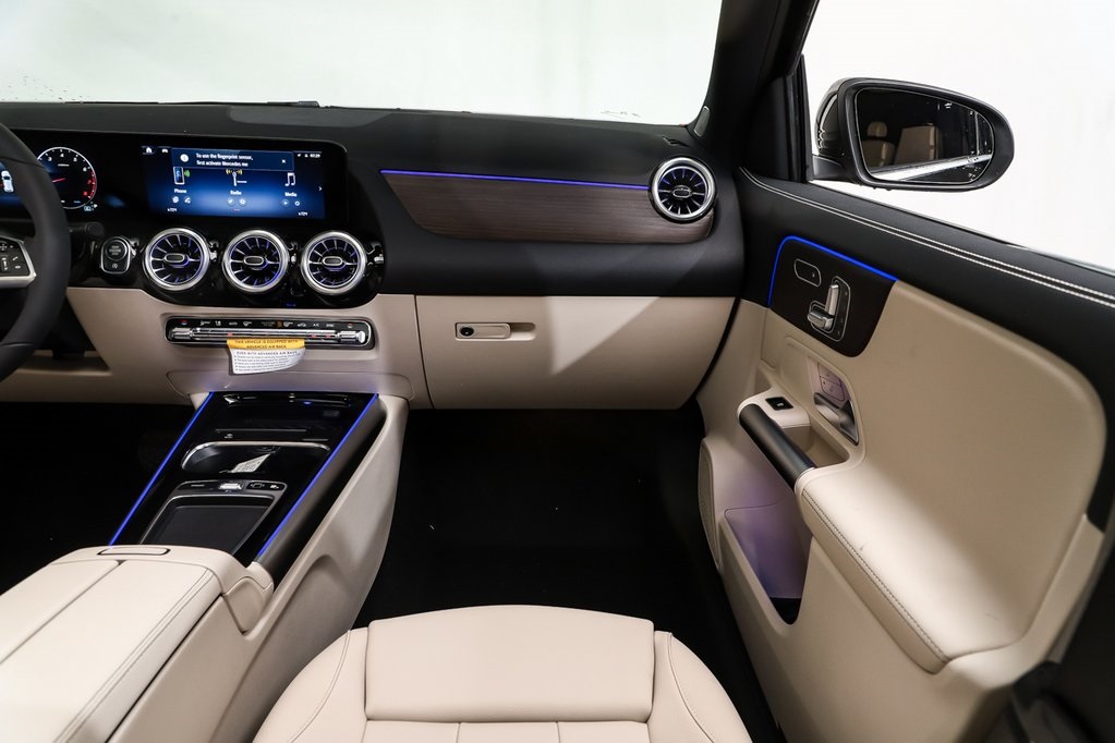 2025 Mercedes Benz GLA 250 photo 16