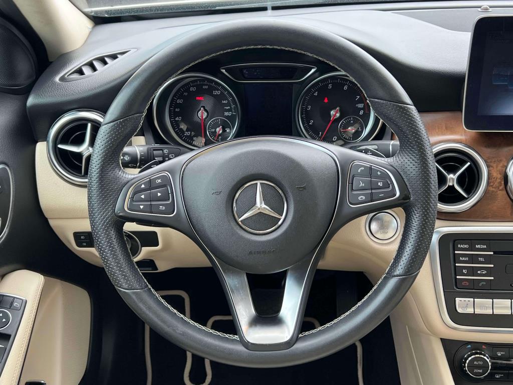 2020 Mercedes Benz GLA 250 4MATIC photo 12