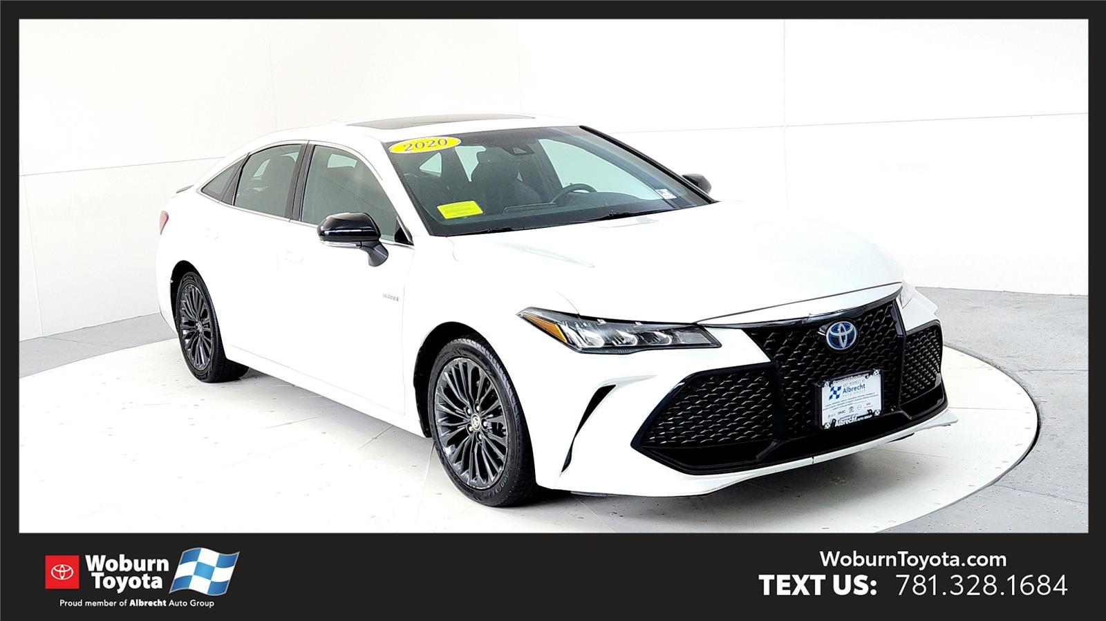 2020 Toyota Avalon XSE's photo