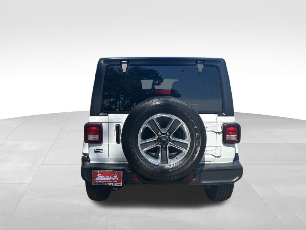 2021 Jeep Wrangler Unlimited Sahara photo 5