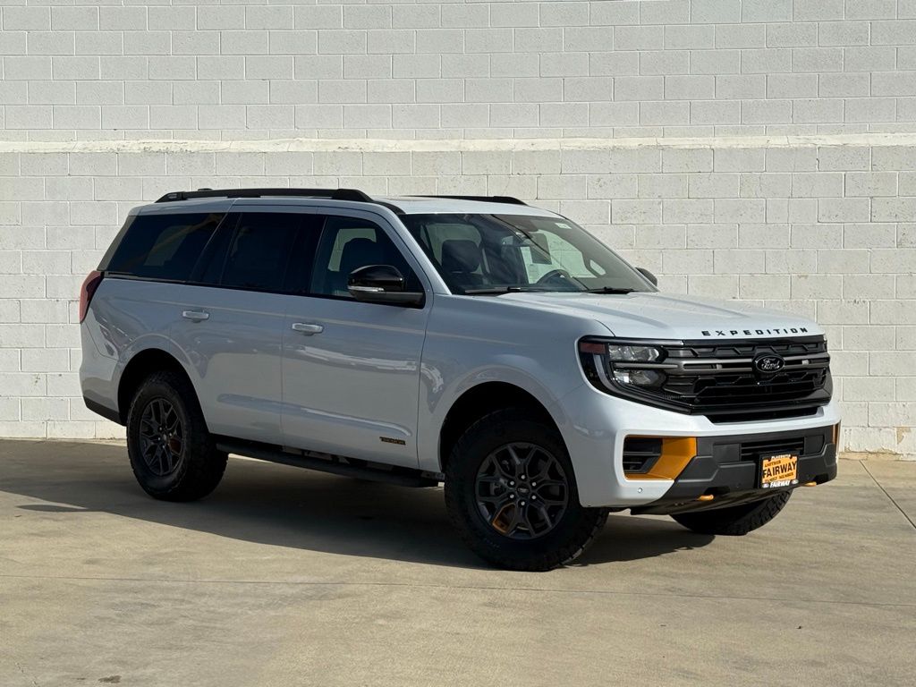 2025 Ford Expedition Tremor's photo