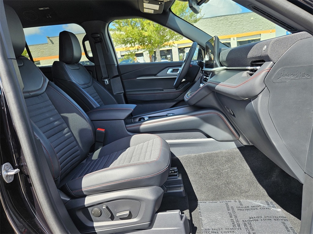 2025 Ford Explorer ST-Line photo 35