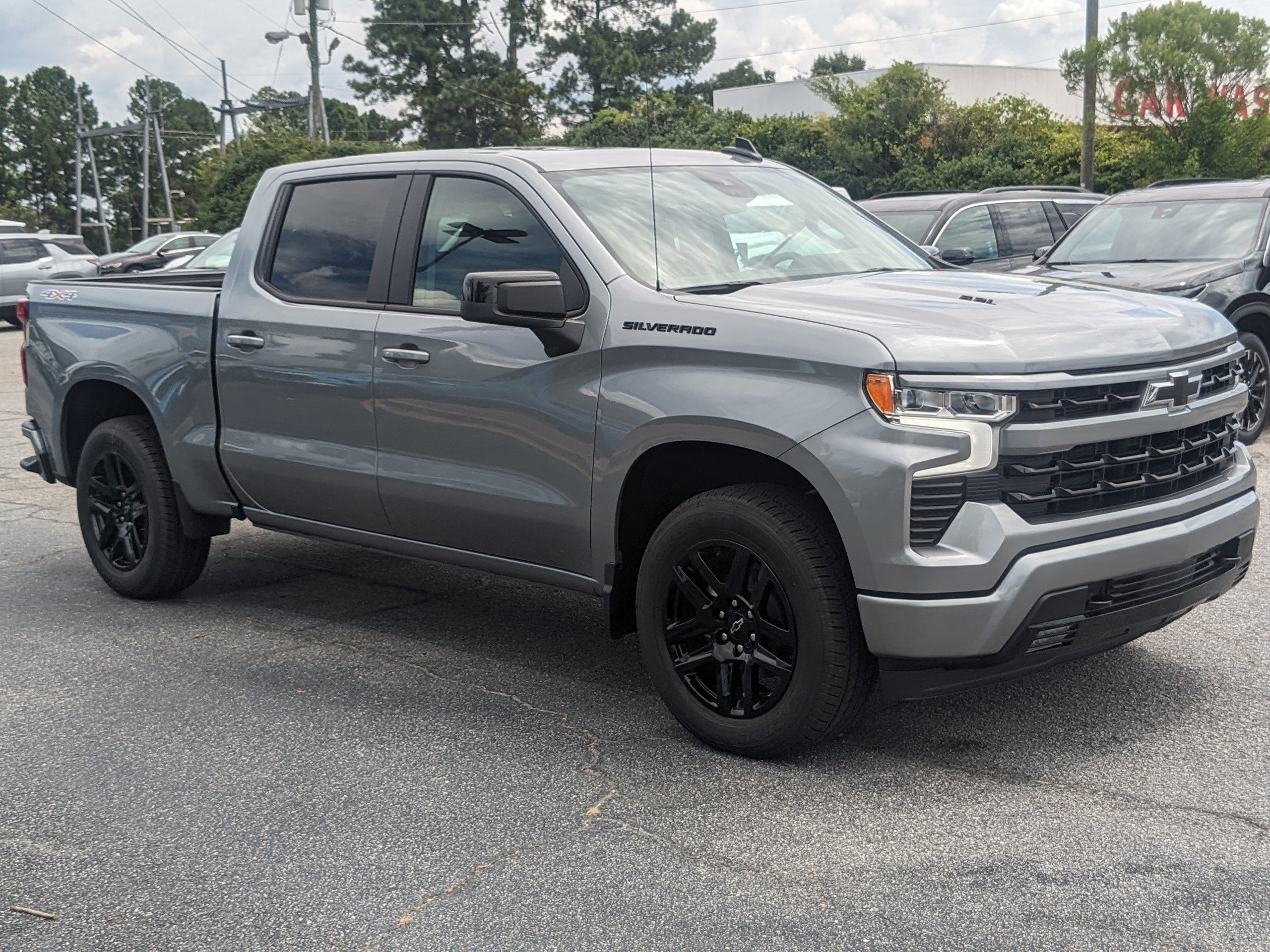 2025 Chevrolet Silverado 1500 RST photo 2