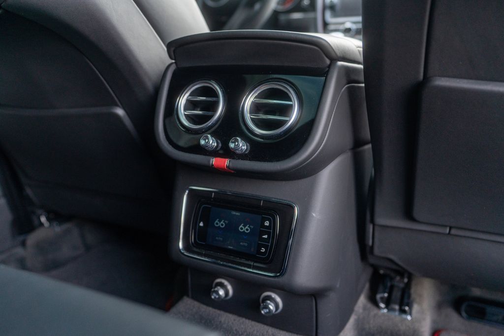 2020 Bentley Bentayga Speed photo 32