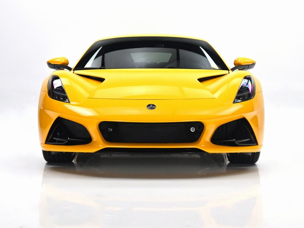 2025 Lotus Emira Base photo 2