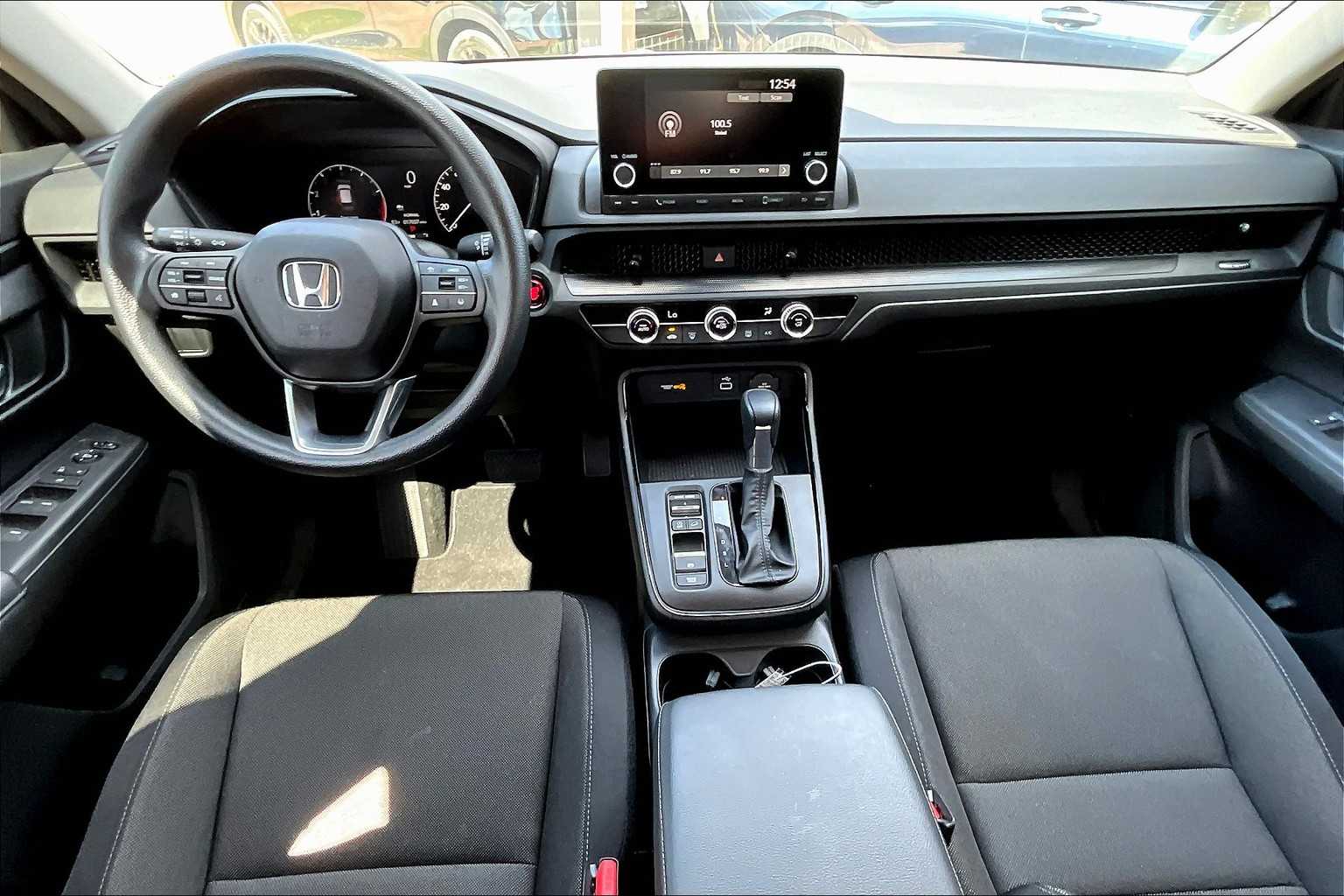 2025 Honda CR-V LX photo 13