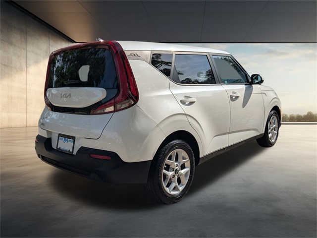 2022 Kia Soul LX photo 4