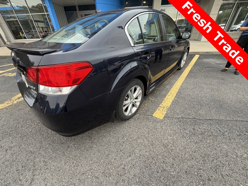 2013 Subaru Legacy 3.6R Limited photo 4