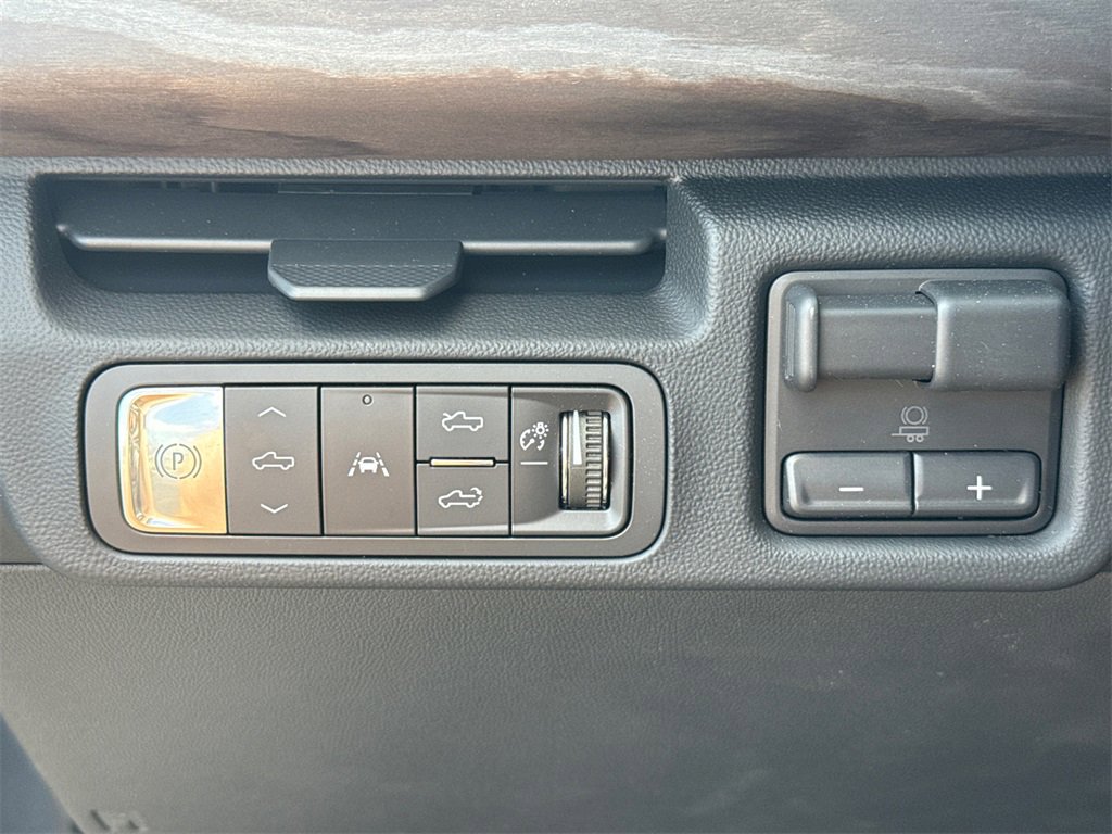 2025 Gmc Sierra EV Denali photo 19