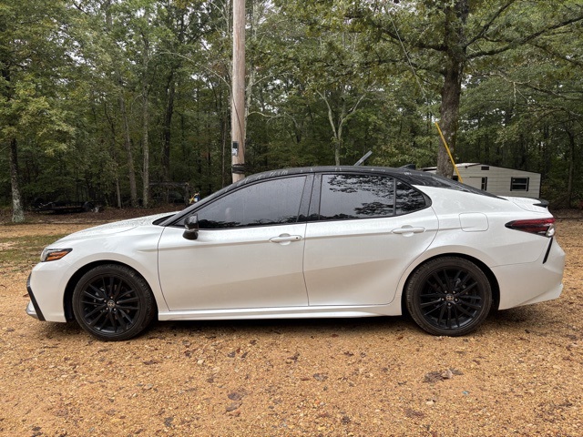2022 Toyota Camry XSE photo 6