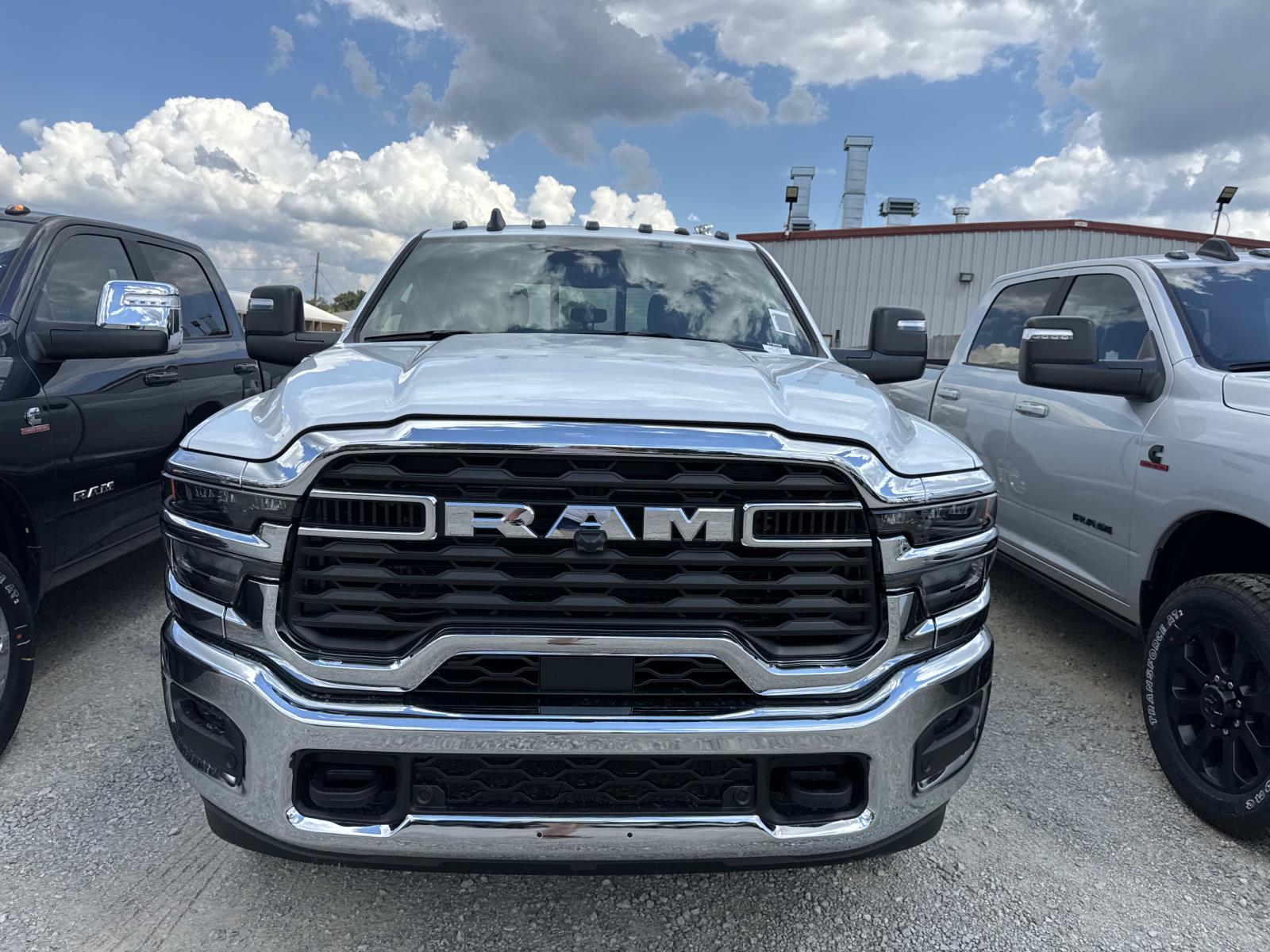 2026 Ram 2500 Tradesman photo 2