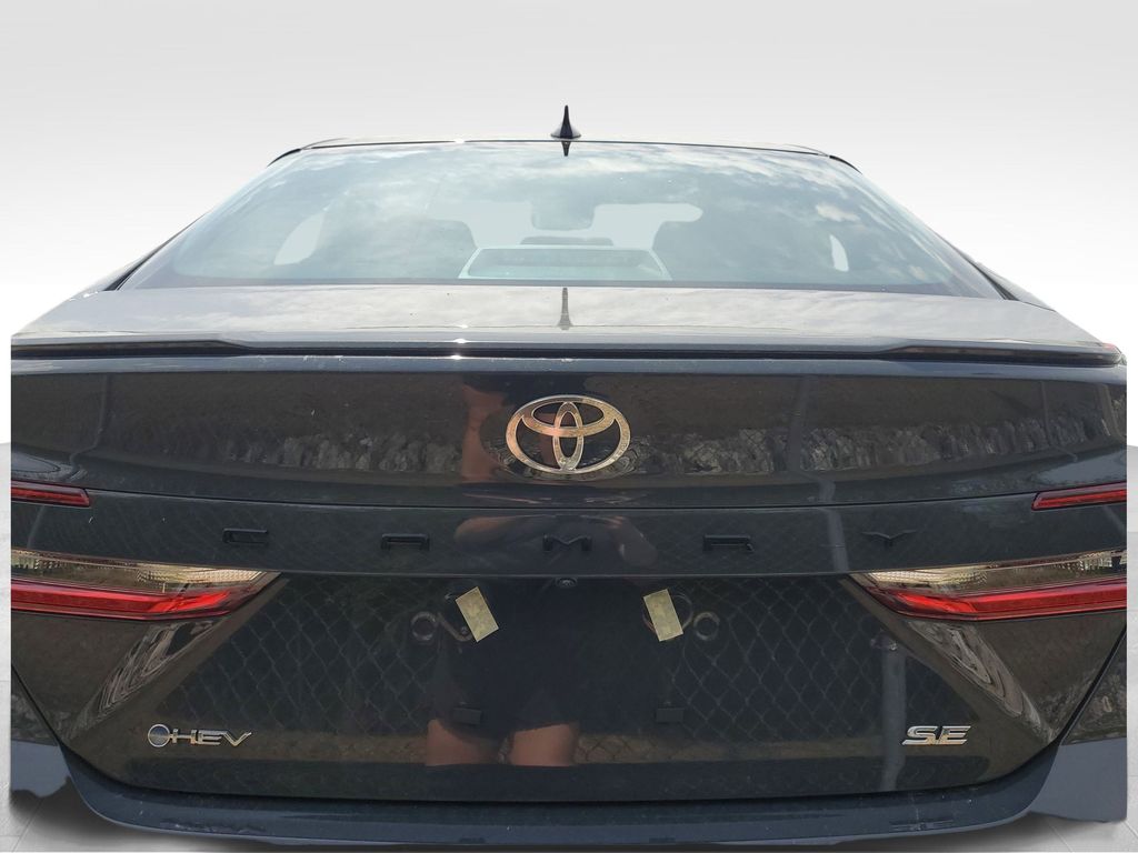 2025 Toyota Camry SE photo 12