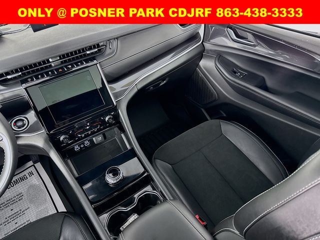 2023 Jeep Grand Cherokee Altitude photo 20