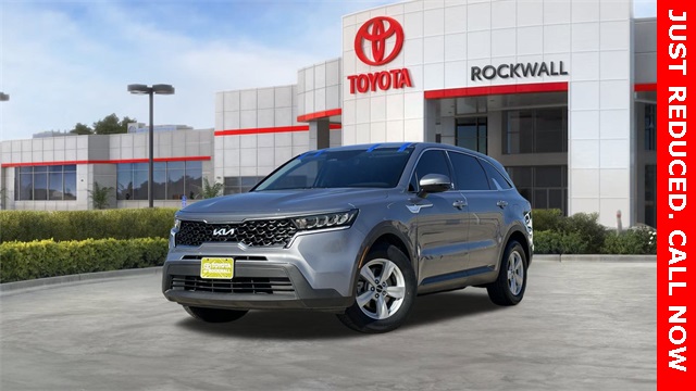 2022 Kia Sorento LX's photo