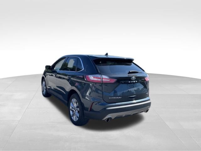 2024 Ford Edge Titanium photo 5