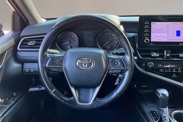 2022 Toyota Camry SE photo 5