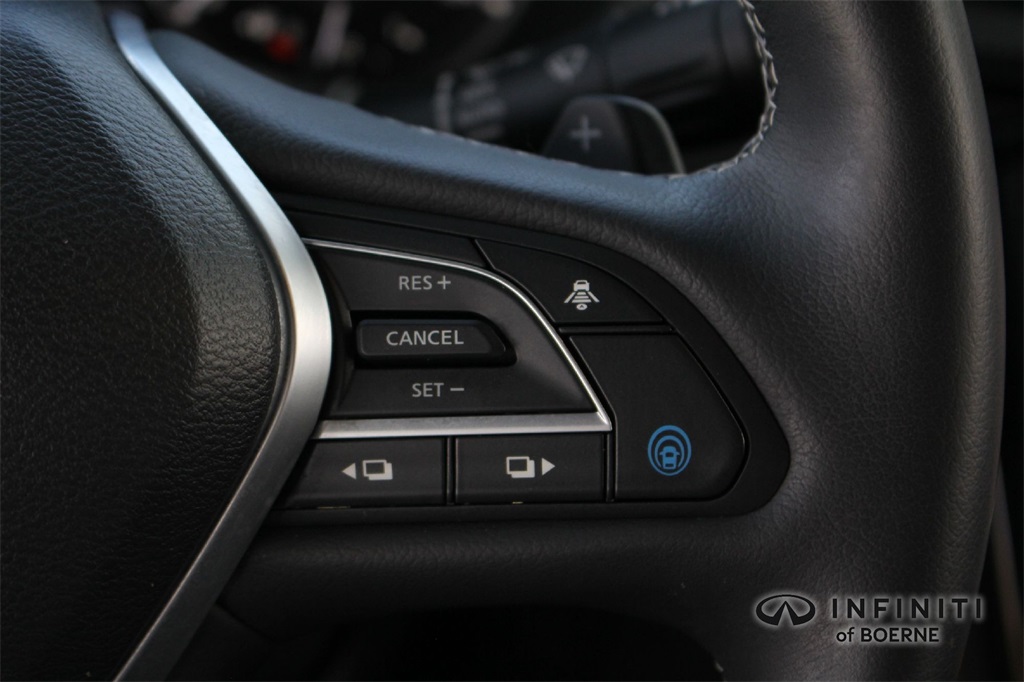 2023 Infiniti QX55 Essential photo 11