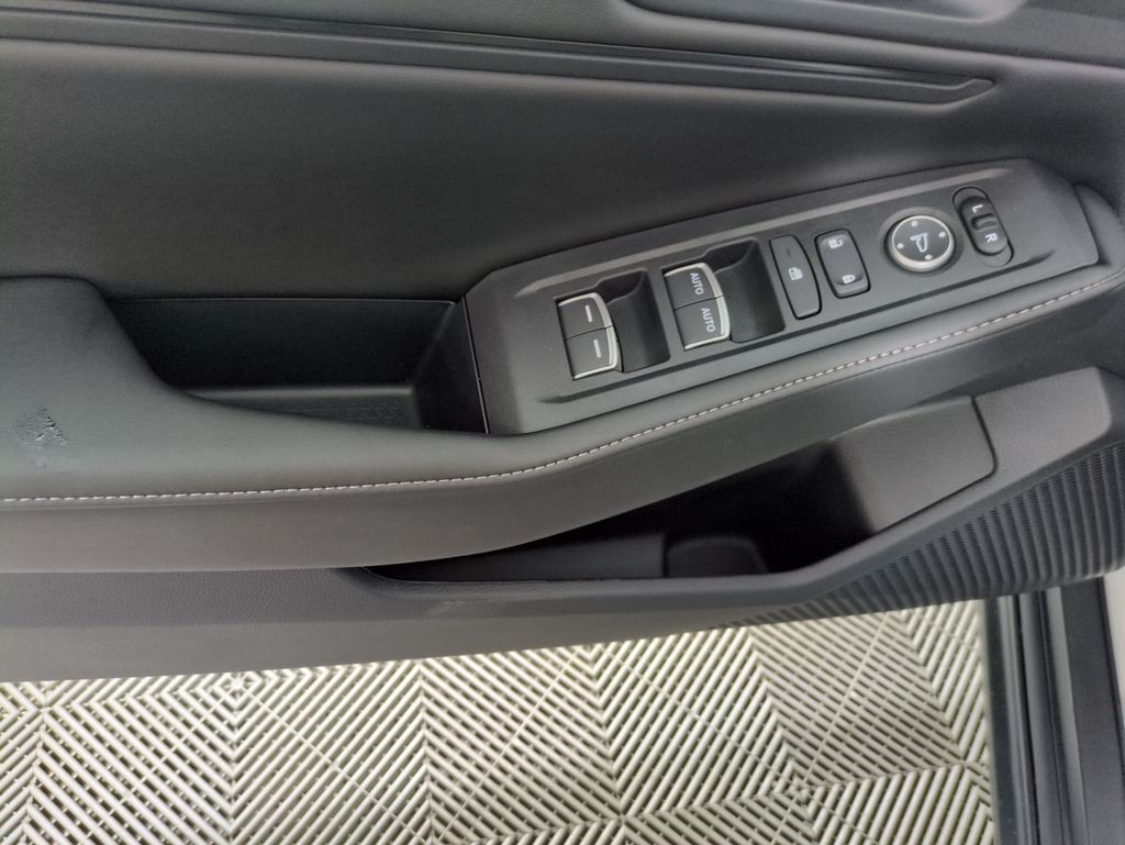 2025 Honda Accord Hybrid Sport photo 10