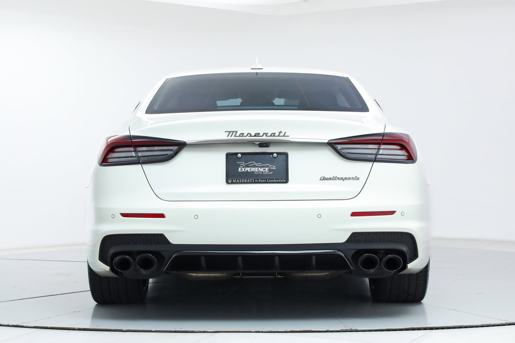 2022 Maserati Quattroporte Modena photo 2