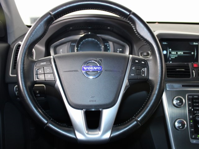 2015 Volvo XC60 T5 Premier photo 16