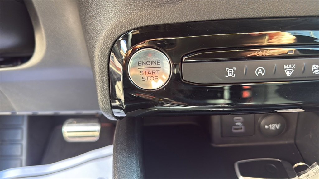 2023 Ford Escape ST-Line photo 13