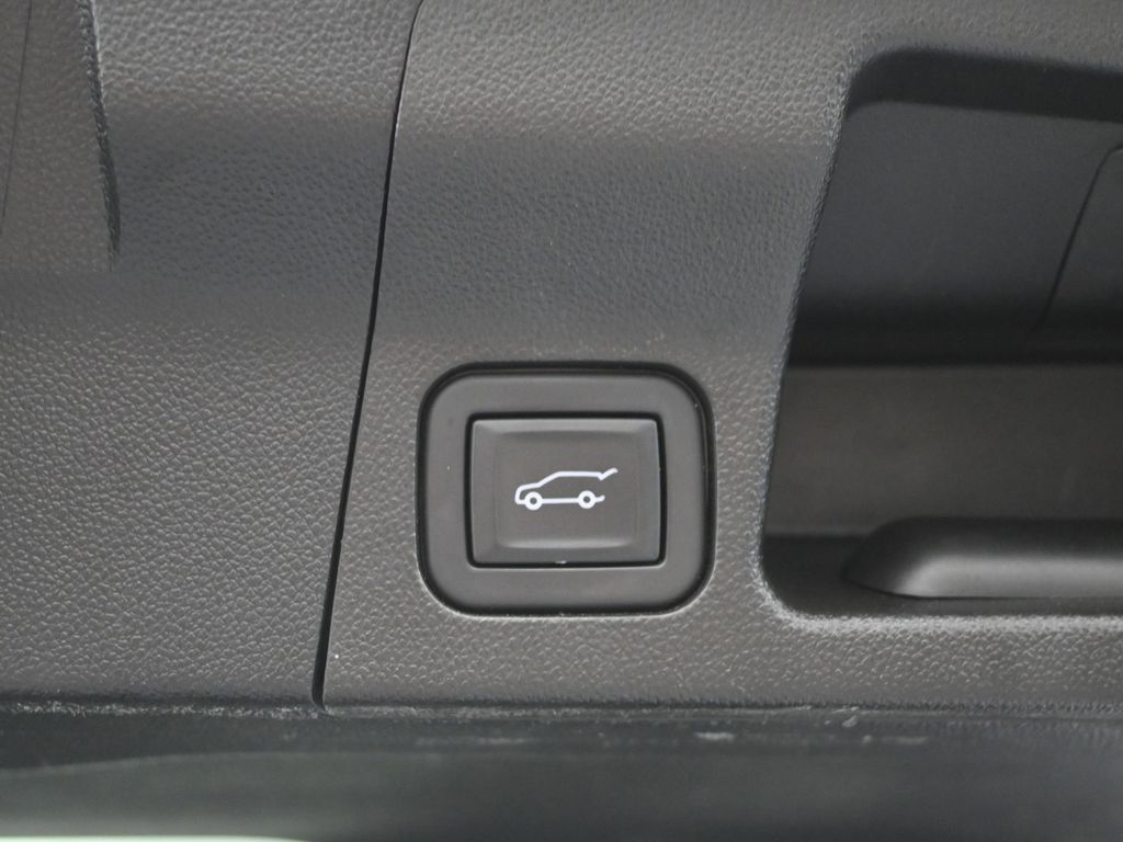 2023 Gmc Acadia SLT photo 9