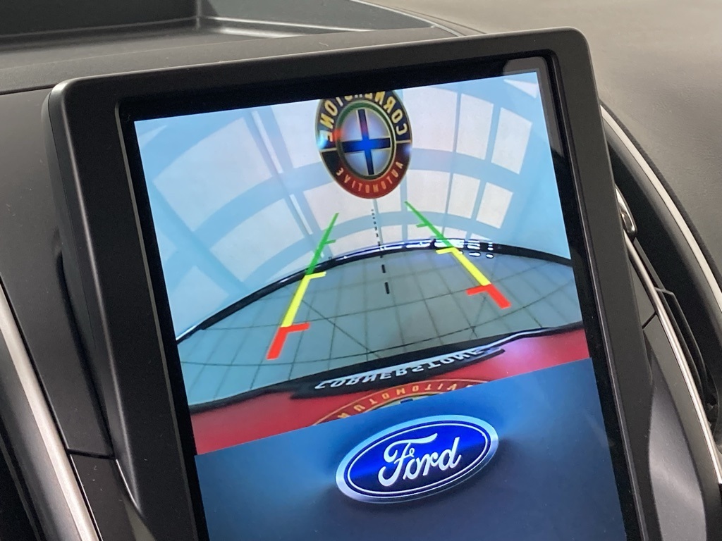 2024 Ford Edge SEL photo 4