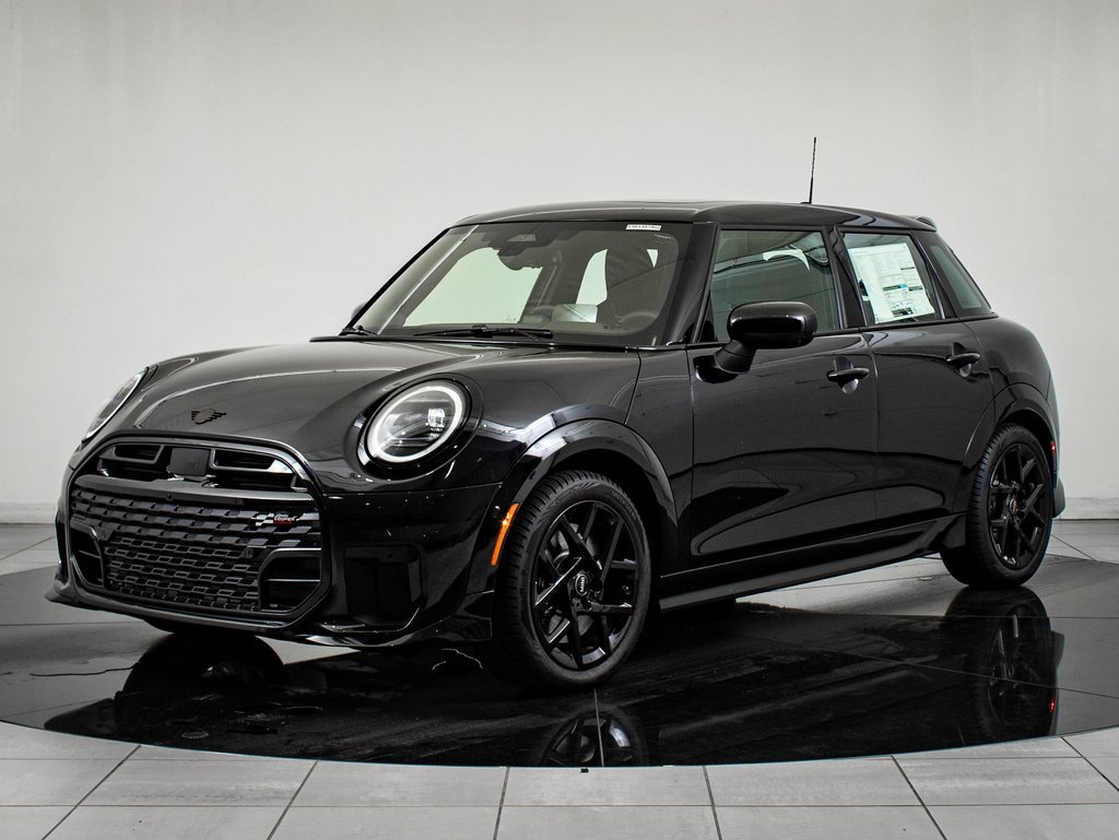 2026 MINI Hardtop 4 Door S's photo