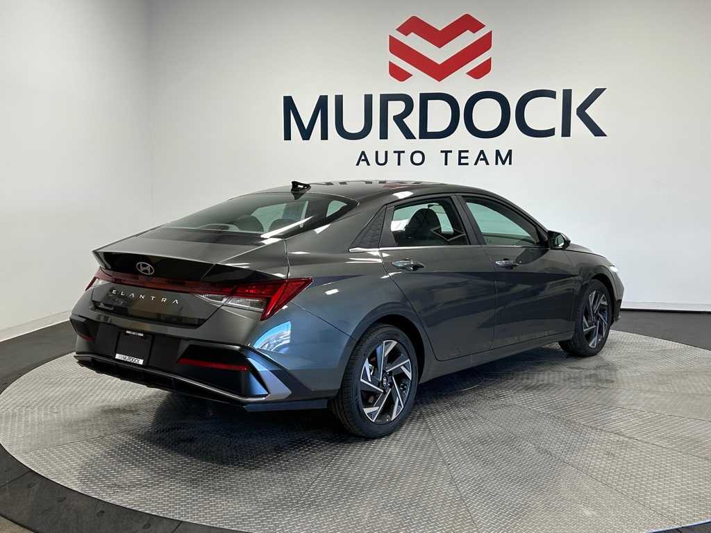 2024 Hyundai Elantra SEL Convenience photo 21