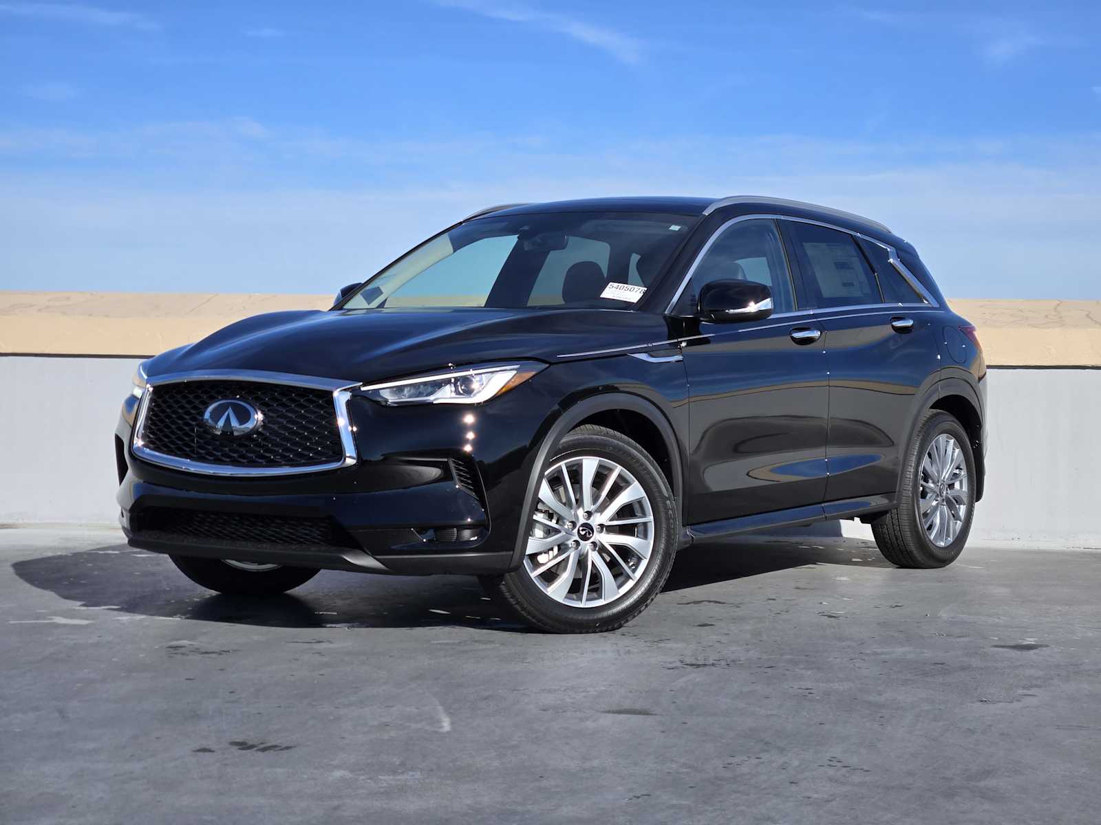 2025 INFINITI QX50 Luxe's photo