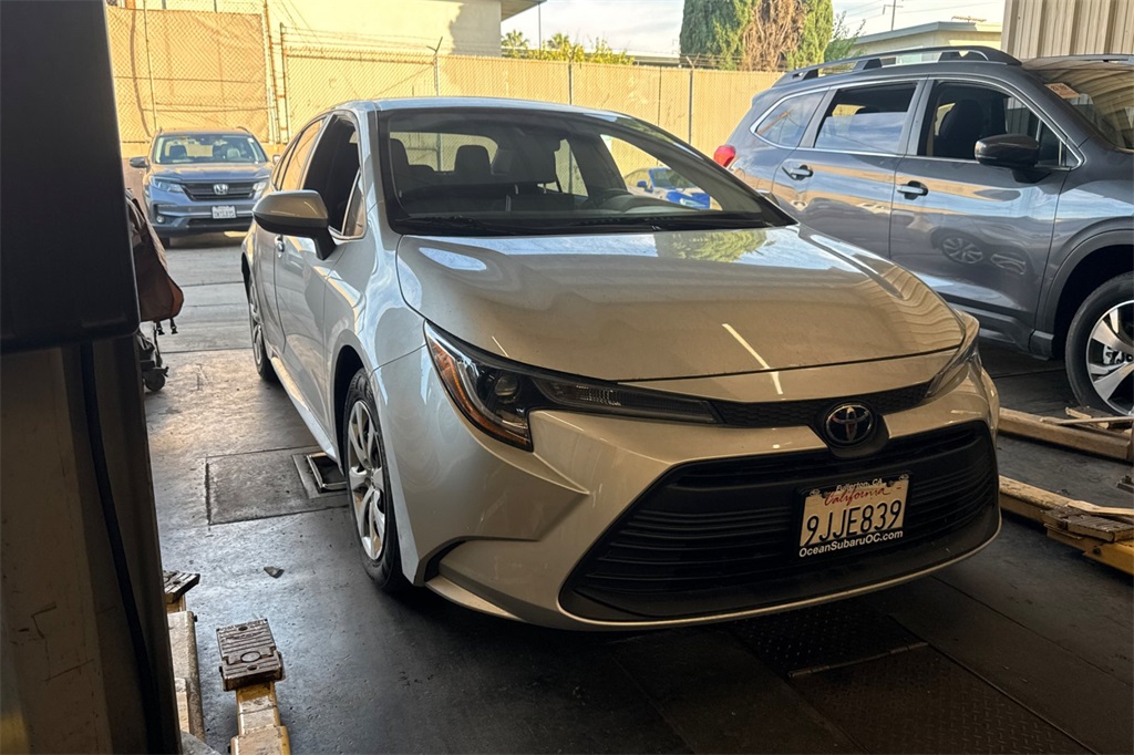 Used 2023 Toyota Corolla LE with VIN 5YFB4MDE8PP077337 for sale in Northfield, Minnesota