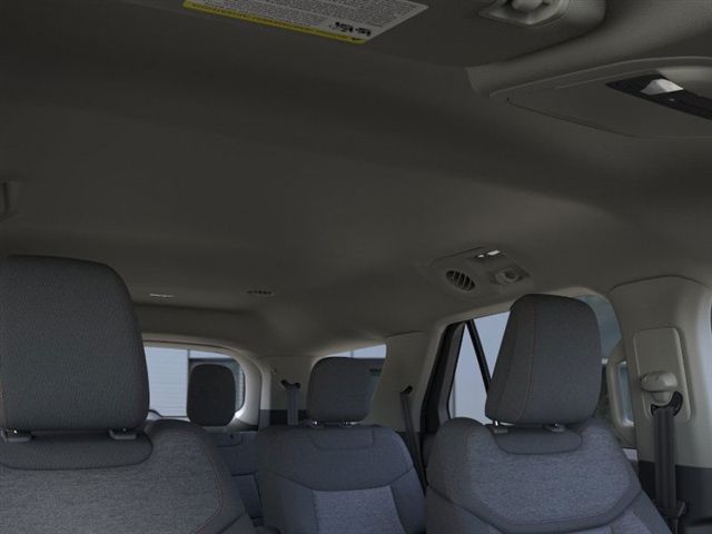 2025 Ford Explorer photo 18