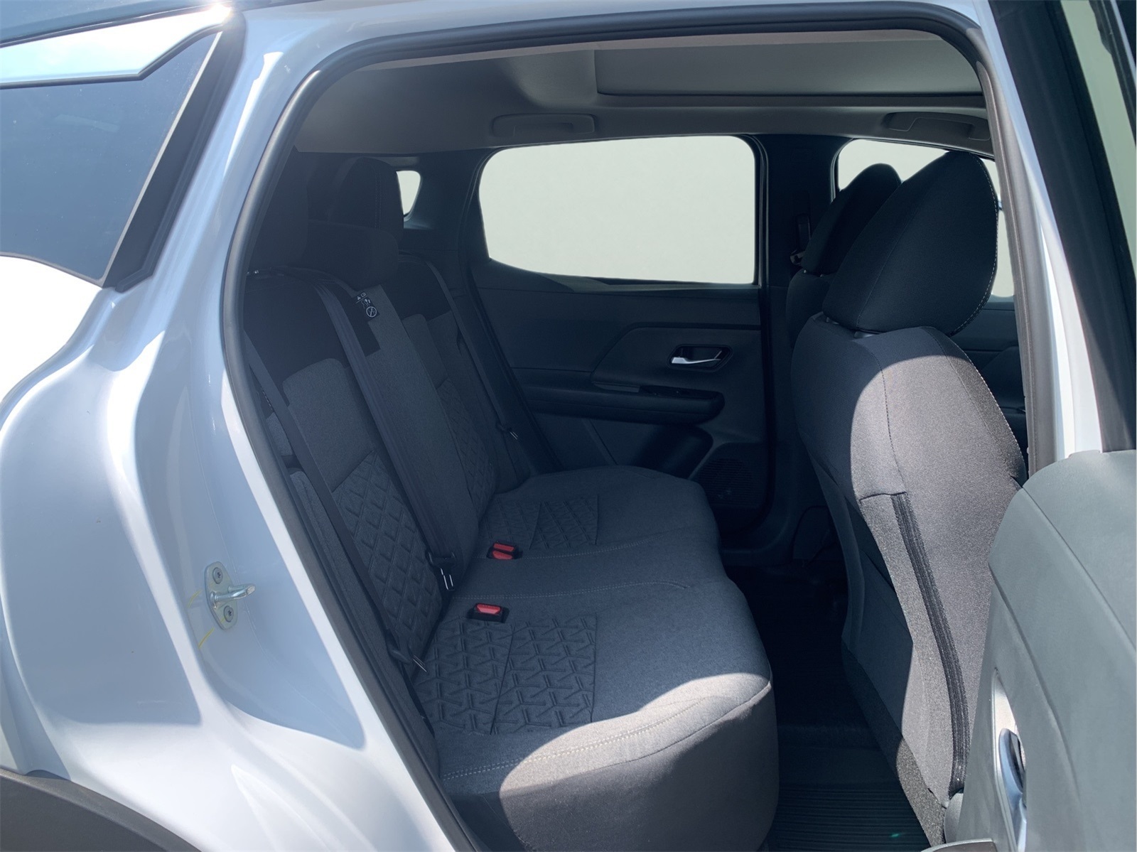 2025 Nissan Kicks SV photo 23