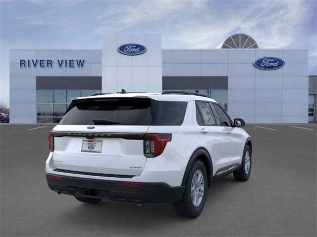 2025 Ford Explorer photo 2