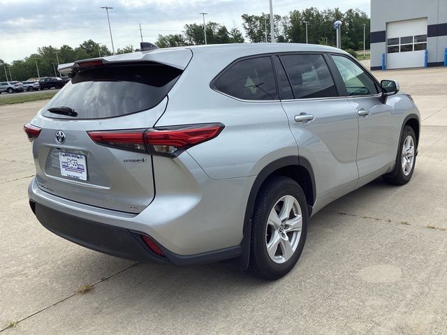 2023 Toyota Highlander Hybrid LE photo 15