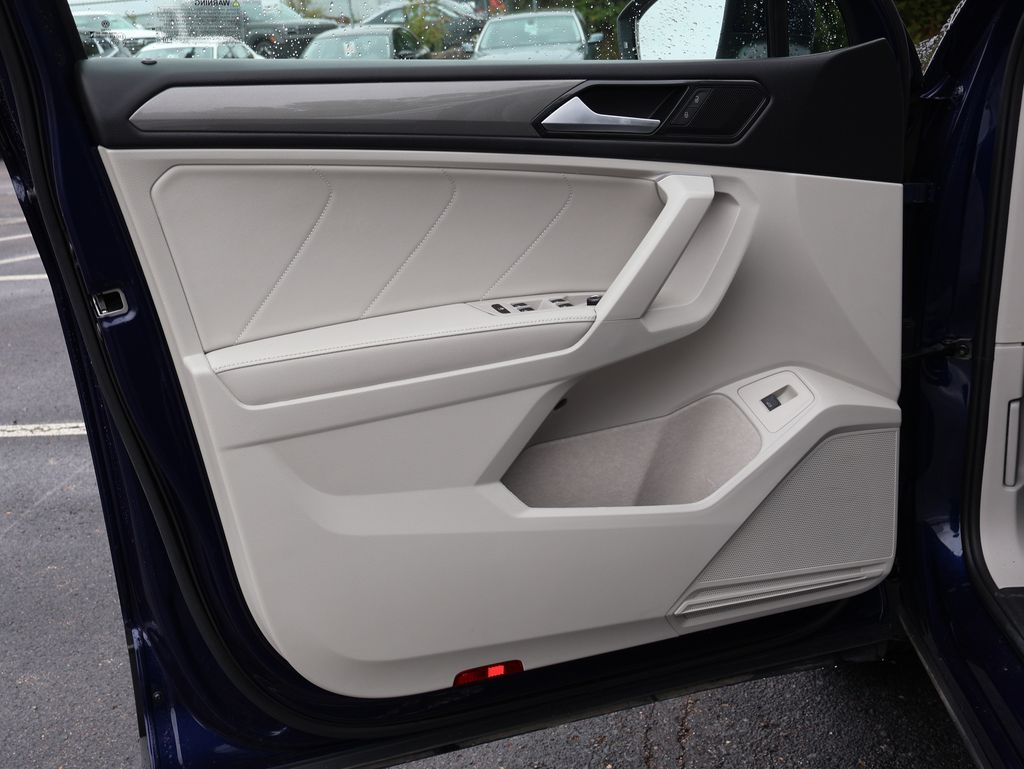 2024 Volkswagen Tiguan SE Wolfsburg Edition photo 15