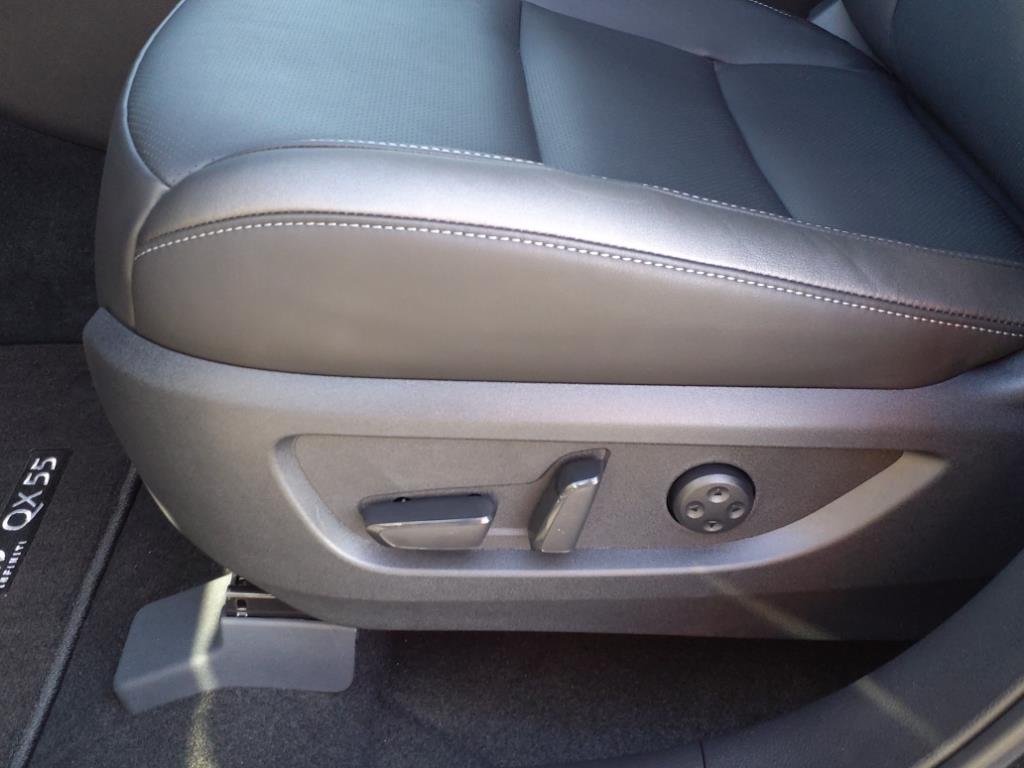 2025 Infiniti QX55 Luxe photo 6