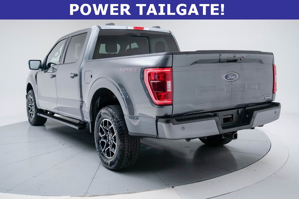2022 Ford F-150 XLT photo 2